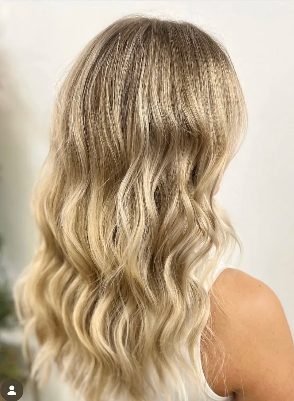 Creamy blonde hair colour refresh
